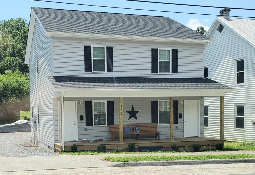 222 West 29th Street House for Rent in Buena Vista, VA