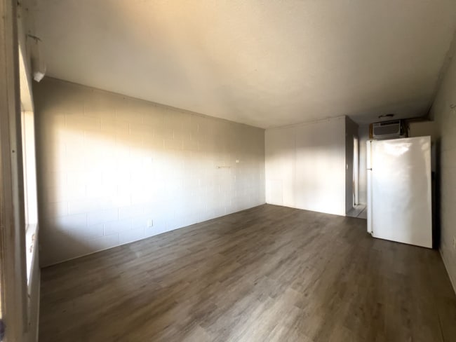 Photo - 403 6th Ave S Apartment