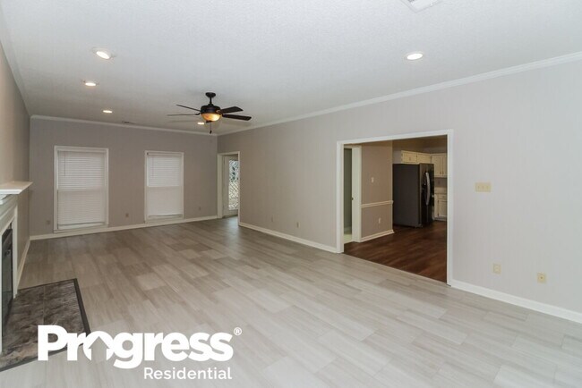 Building Photo - 6635 Kirby Oaks Cove S