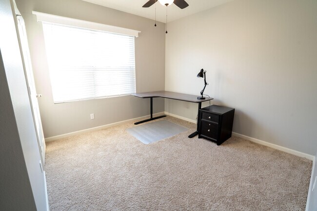 Foto del edificio - 1401 SE Portillo Rd