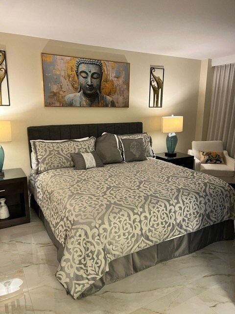 Dormitorio - 2670 E Sunrise Blvd