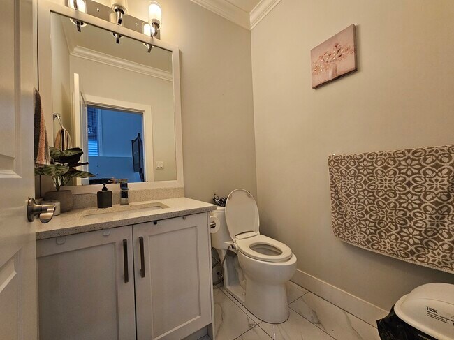 Photo du bâtiment - 8512 Forest Gate Dr