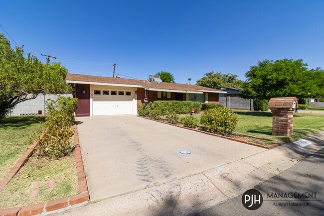 Foto del edificio - Charming 2-Bedroom, 2-Bathroom Home with B...