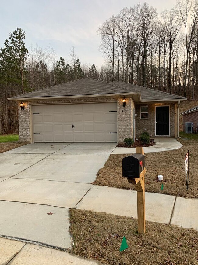 Building Photo - **PRELEASING** Three Bedroom | Two Bathroom Home in Kilpatrick Landing