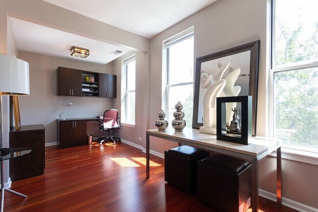 Foto del edificio - 1530 N Throop St