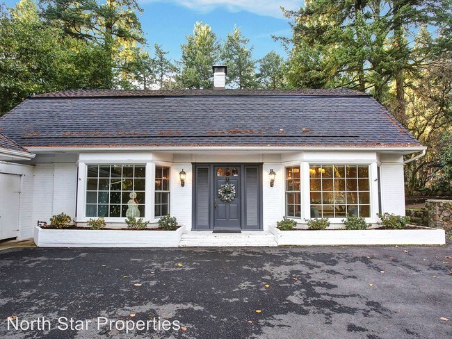 Building Photo - 3 br, 3 bath House - 220 Chandler Pl.