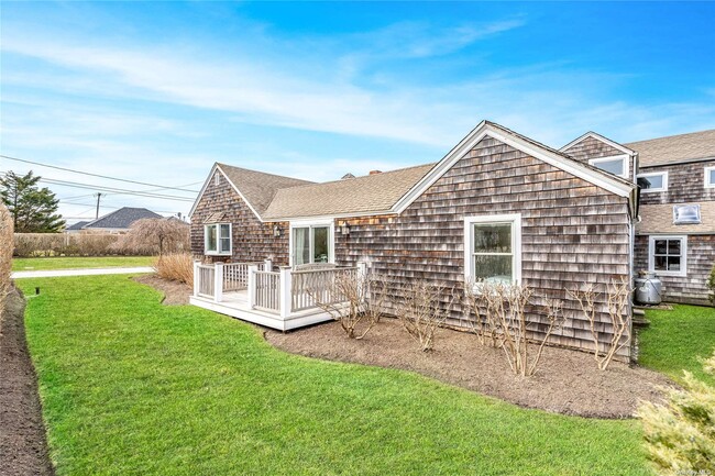 Building Photo - 65 Dune Rd