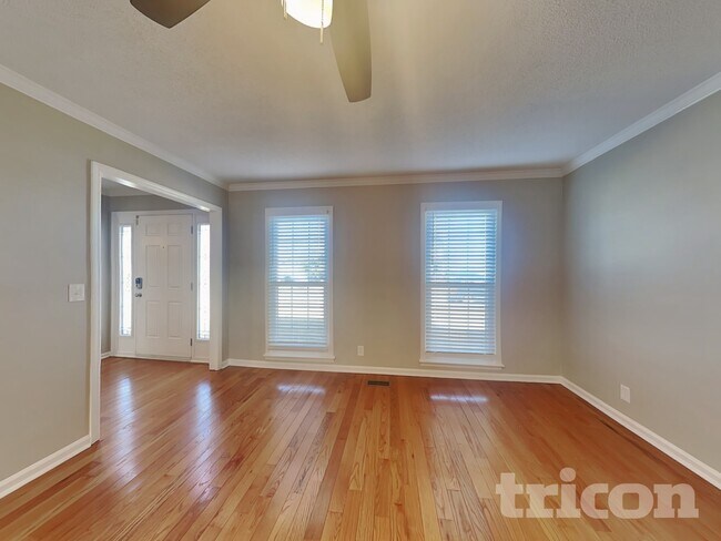 Foto del edificio - 2113 Putnam Ln