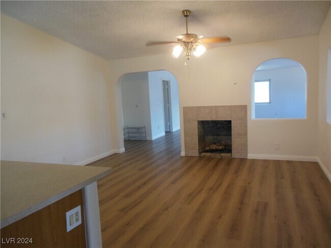 Building Photo - 6362 Placer Dr