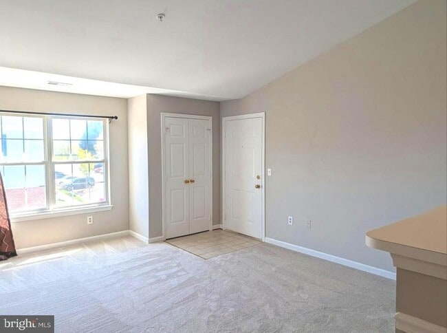 Foto del edificio - 673 Constellation Square SE