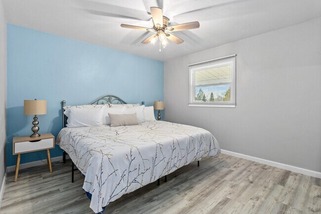 Foto del edificio - 826 W Browning St