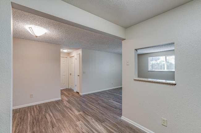 Building Photo - 5379 Balsam St