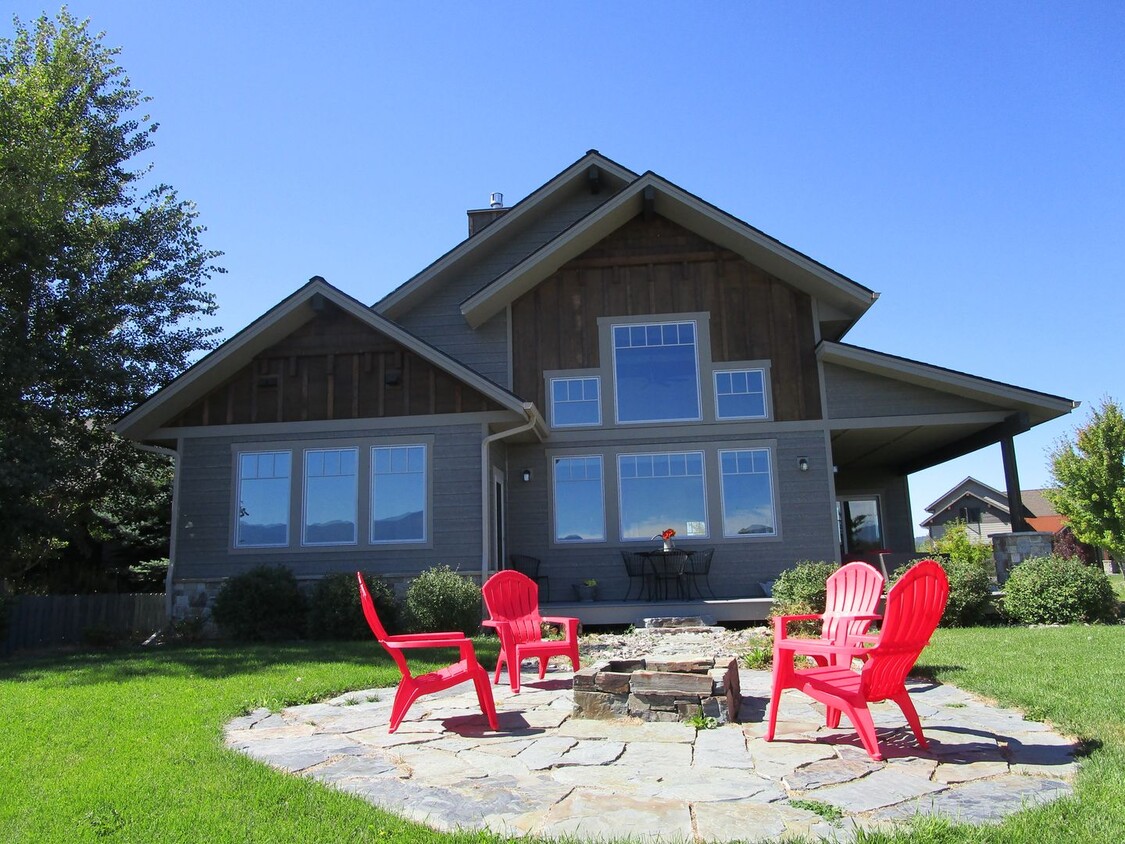 Primary Photo - Montana Lakes Escape