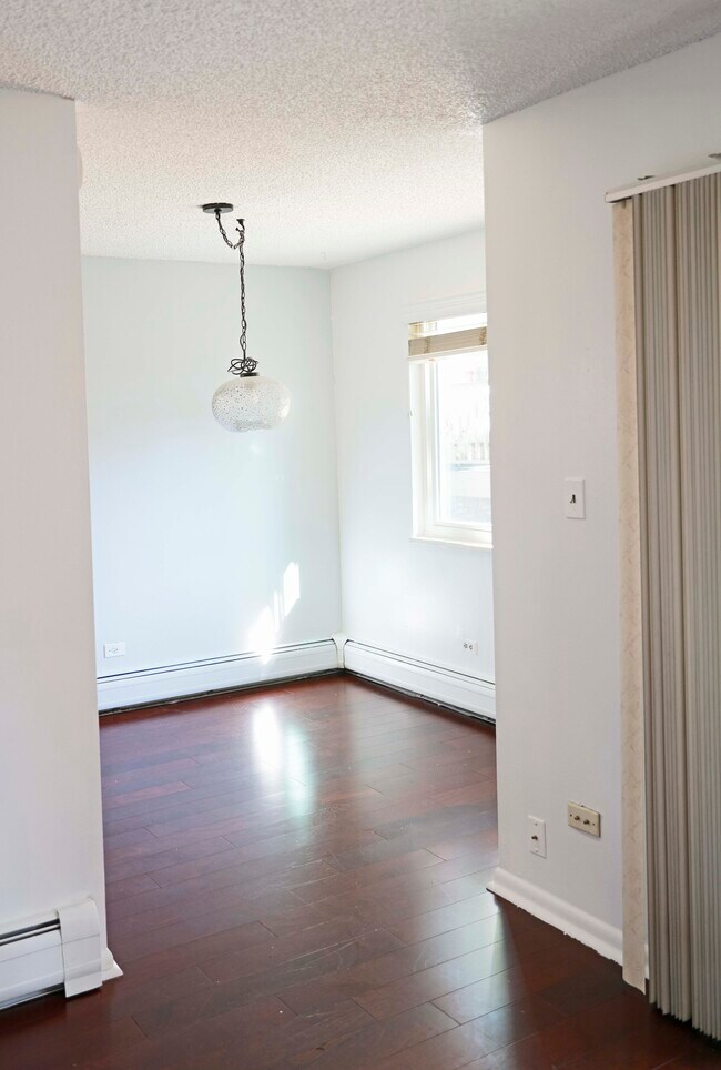 Foto del edificio - 2700 S Holly St