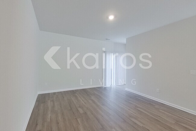 Foto del edificio - 2561 Banyan Cir