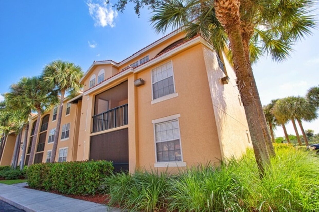 Foto principal - **SANCTUARY AT IMPERIAL RIVER**2BED/2BATH ...