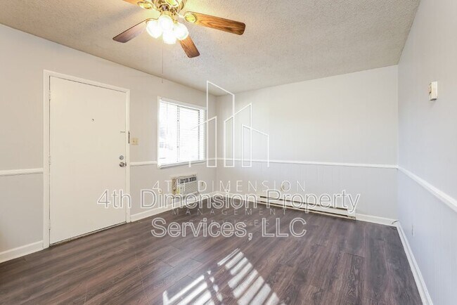 Building Photo - 4370 Ogburn Ave