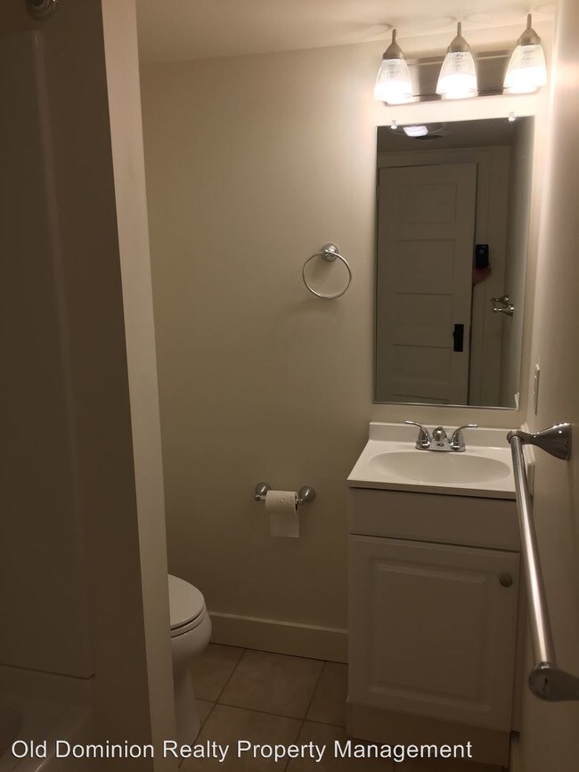 Building Photo - 2 br, 1 bath House - 320 Mill Street