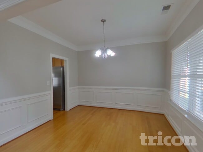 Building Photo - 2625 Sierra Chase Dr