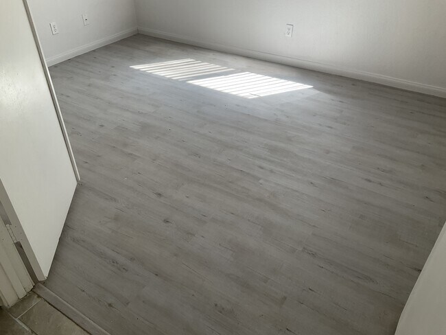 Building Photo - 9575 Windborne Ave