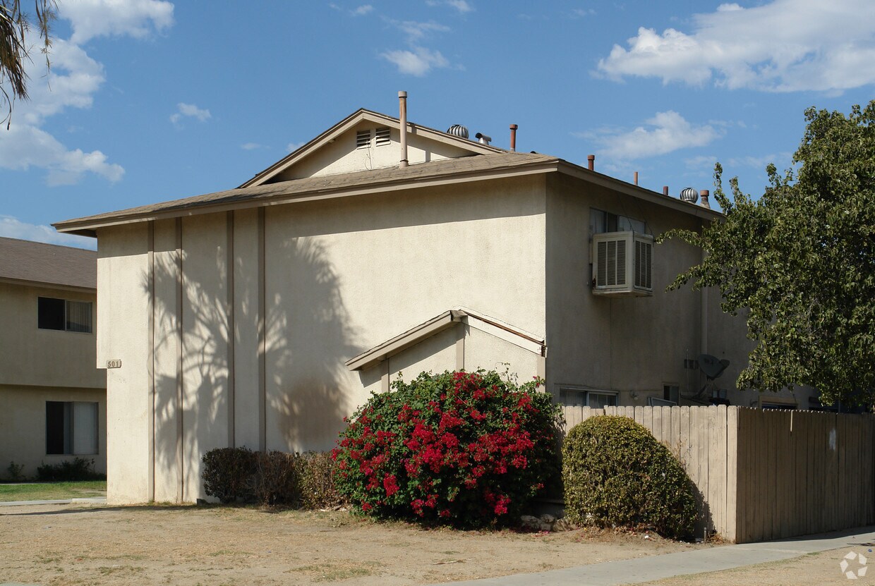 Building Photo - 501 Penrose Dr