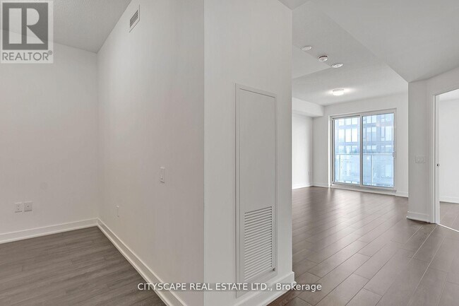 Photo du bâtiment - 50 O'Neill Rd