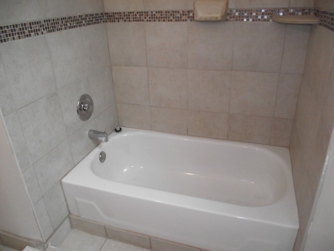 Bath - 3302 W Fulton Blvd
