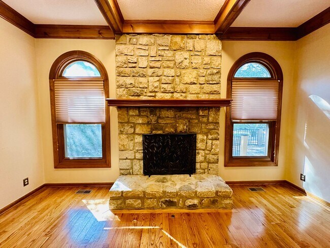 Foto del edificio - {13040} Spacious Cherry Creek Home + First...