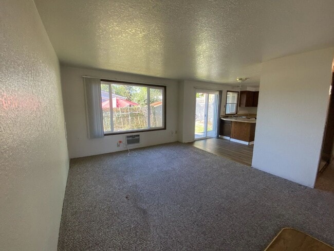 Foto del edificio - 152 NE Atkinson Ct
