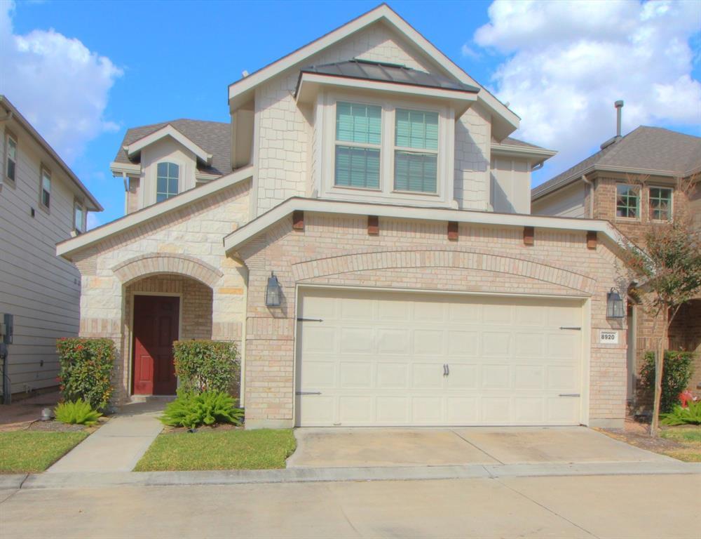 Foto principal - 8920 Live Oak Grove Ln