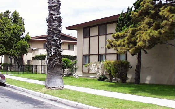 Building Photo - 1151 W Casa Grande Ave