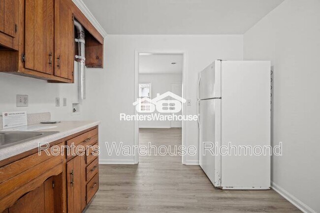 Building Photo - 402 Dupuy Ave