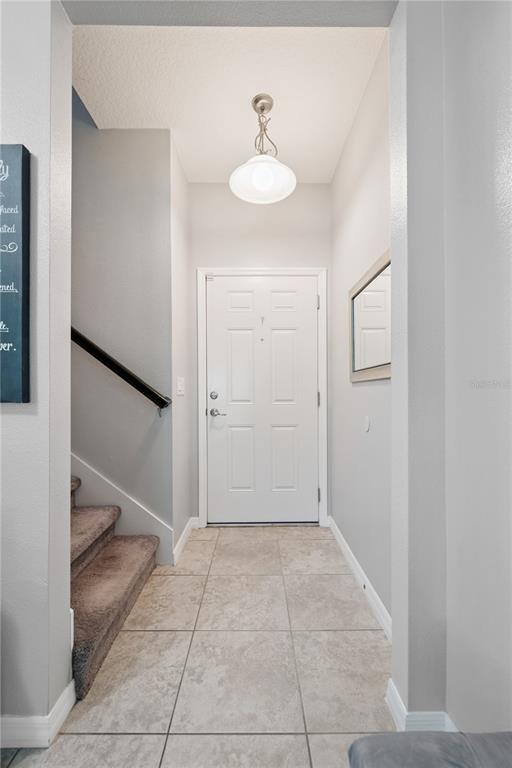 Foto del edificio - 2438 Seven Oaks Dr