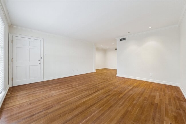 Foto del edificio - 453 N Post Oak Ln