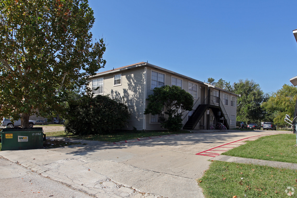 Building Photo - 4718-4748 Tigerland Ave