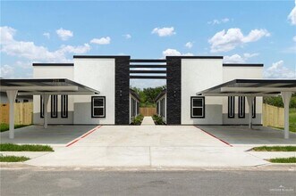 Building Photo - 196 Farrell Rd