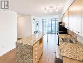 Building Photo - 29 Singer Ct