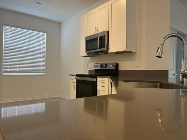 Building Photo - 855 Turner Ln