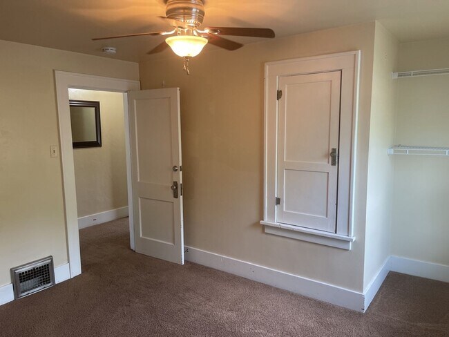 Foto del edificio - 1831 12th Ave