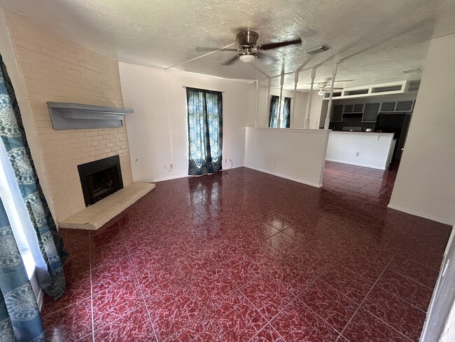 Building Photo - 4023 Springmeadows St