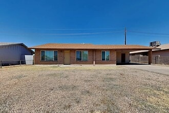 Building Photo - 4409 N 90th Dr