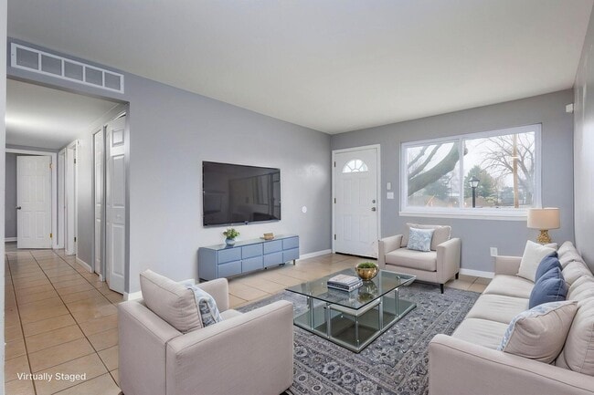 Building Photo - 13679 Sidonie Ave