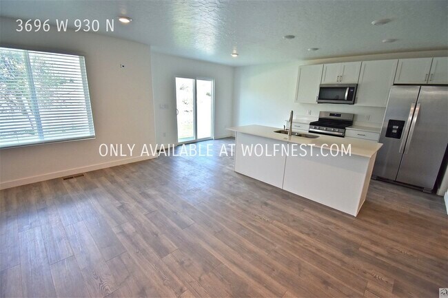 Foto del edificio - Beautiful 3 Bedroom Lehi Townhome! No Depo...