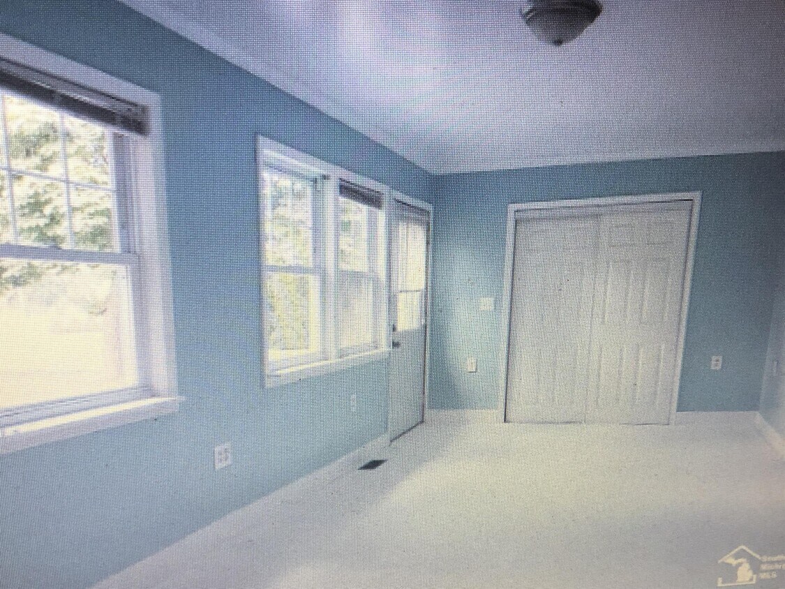 Foto del edificio - 3032 Woodland Blvd