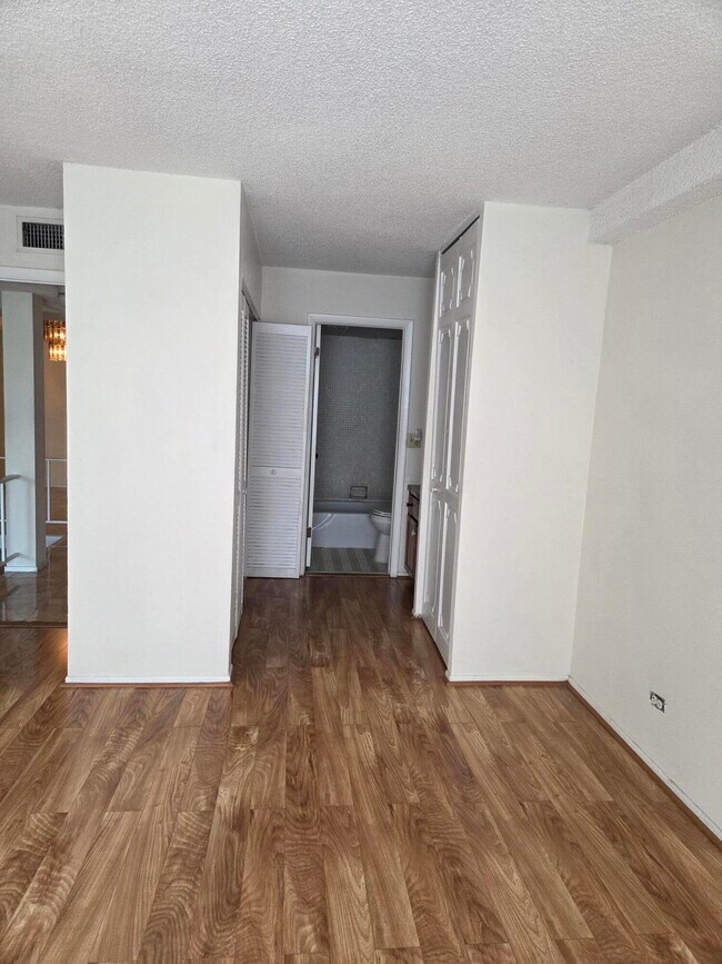 Foto del edificio - 3720 Inverrary Dr