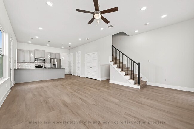 Foto del edificio - 10719 Mason Rd