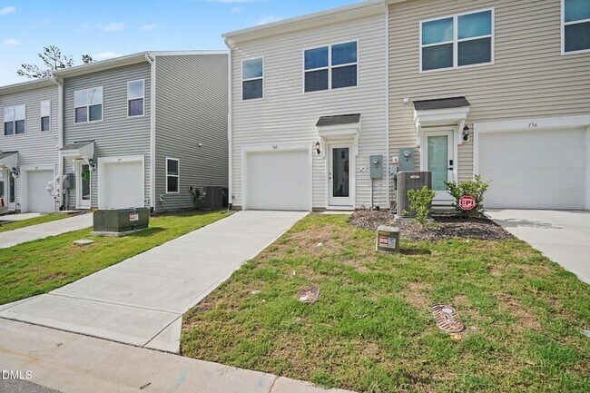 Building Photo - 140 Silver Fir Ln