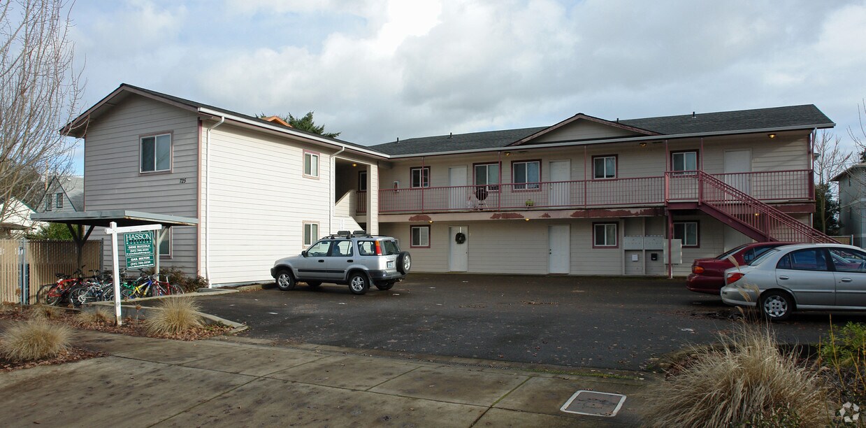 Foto principal - 725 SW 13th St
