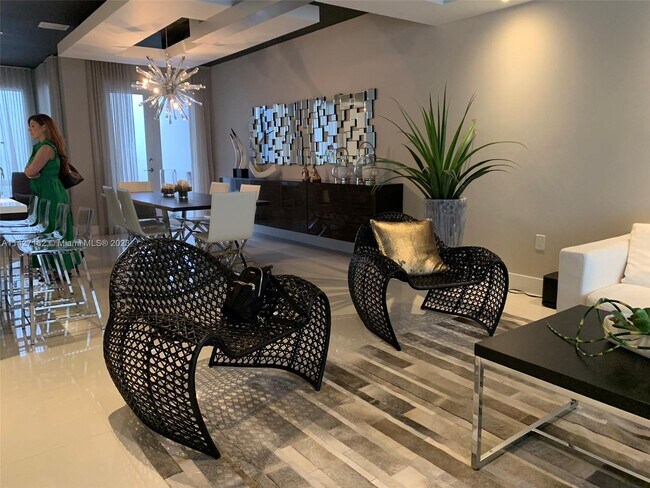 Foto del edificio - 6414 NW 104th Ct