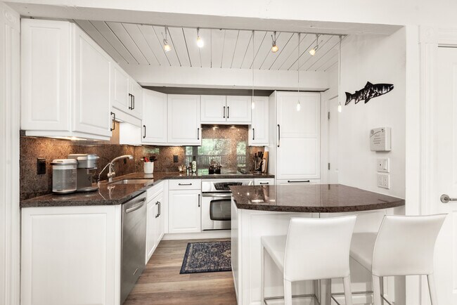 Foto del edificio - 916 E Hopkins Ave